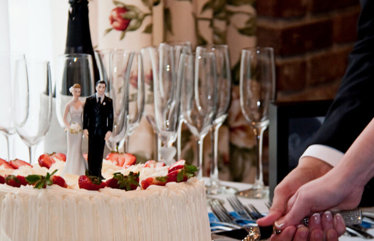 Wines To Pair With Desserts At Weddings